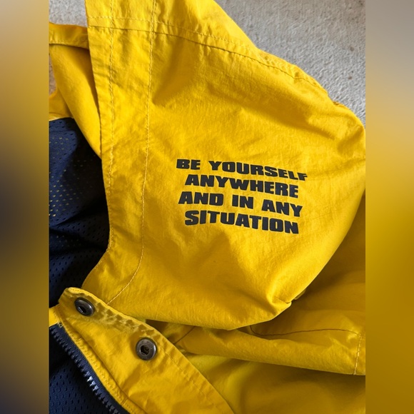 Kids autumn jacket with a hood, size 9, boys. Brand Zara. Like new. - Picture 9 of 10